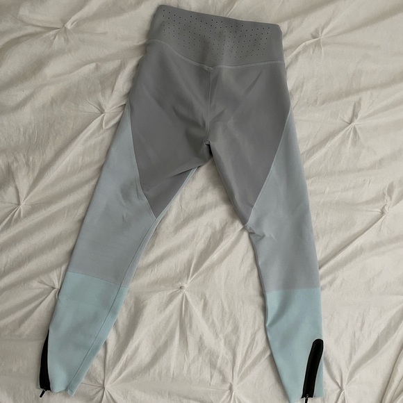 Nike compression leggings - Picture 2 of 3